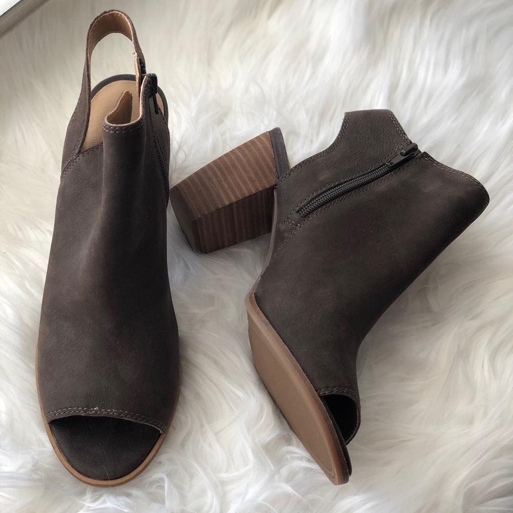 LUCKY BRAND JUBAI > stacked heel bootie